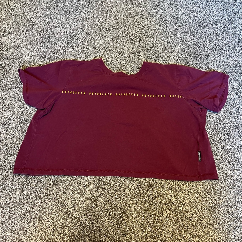 DOYOUEVEN Red Boxy Crop Short Sleeve T-Shirt